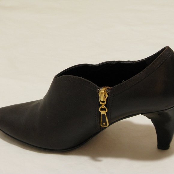 Tahari Brown Ankle Boots with Heels - Picture 3 of 9